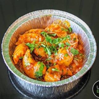 Paneer Schezwan Momos (Fried)